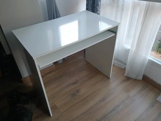Mesa de trabajo/ordenador blanca