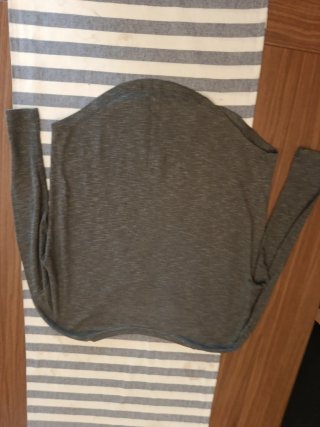 Camiseta Bershka gris talla S