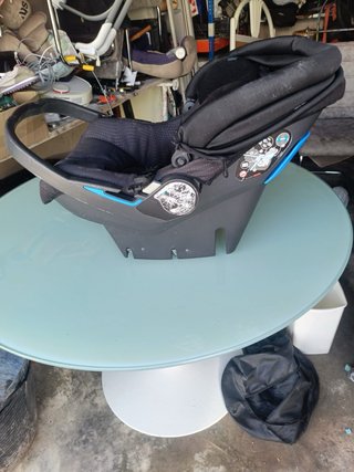 Silla de coche para bebé son dos
