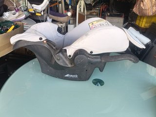 Silla de coche para bebé son dos
