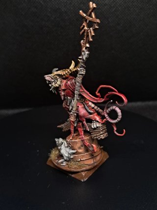 Vidente Gris Skaven, no una rata más