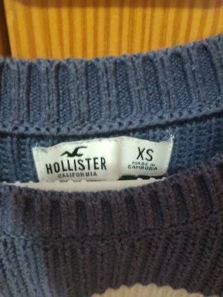 Suéter Hollister rayas azul y rosa Talla XS