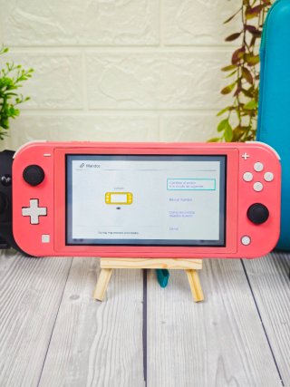 Console Nintendo Switch Lite completa