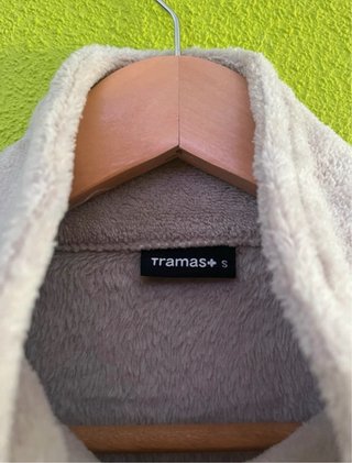 Bata polar beige con cremallera