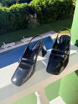 Zapatos charol negros tacón
