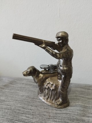 Mechero Cazador y Perro de Caza Japón