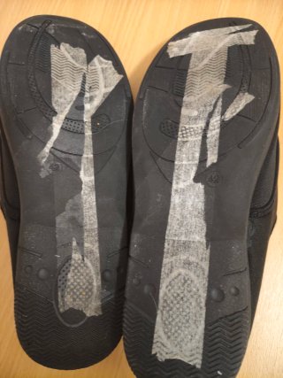 Zapatos ortopédicos negros con velcro