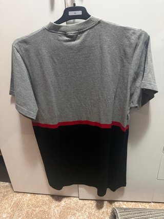 Camiseta Fred Perry Gris y Negra Talla M