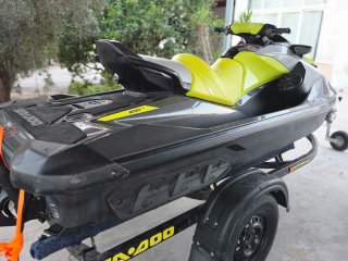 Sea-Doo GTR 230 CV 2020 + Remolque