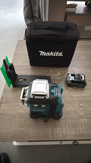 Láser Makita SK700GD 3x360º