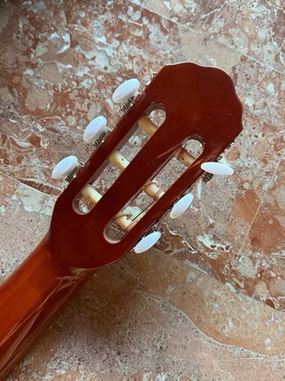 Guitarra Acústica Naranja con Funda