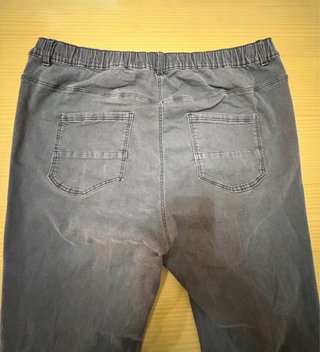 Pantalón vaquero negro talla 54