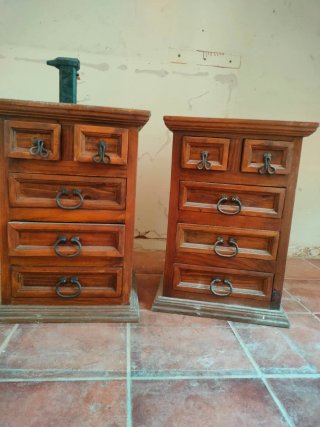 Mesitas de noche madera maciza