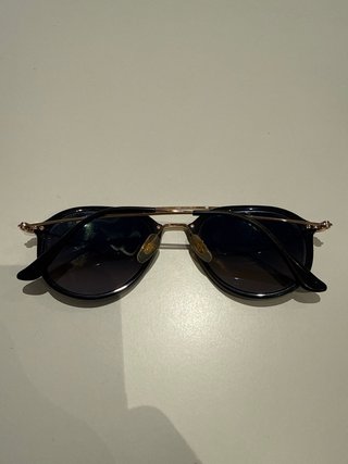 Lentes Ray-Ban RB4253 Negro/Dorado
