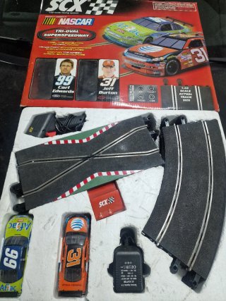 Scalextric NASCAR Tri-Oval Superspeedway