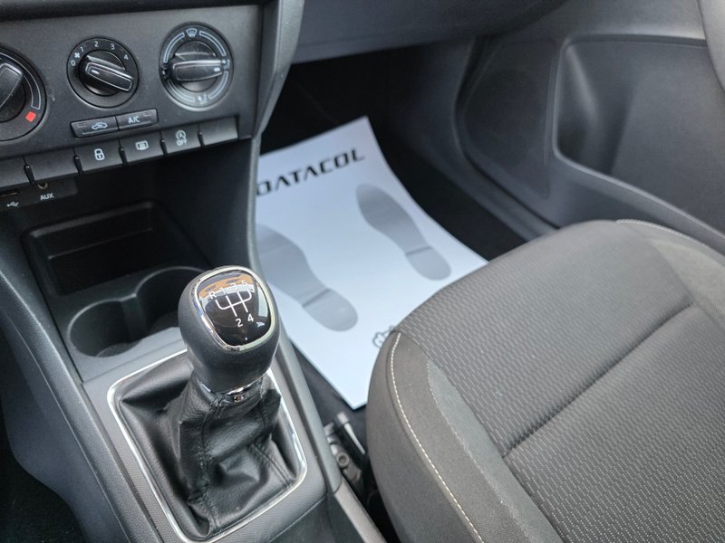 Škoda Rapid 1.2 TSI Active 2016, foto 28