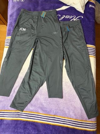 2 PANTALONES DEPORTIVOS JAKO
