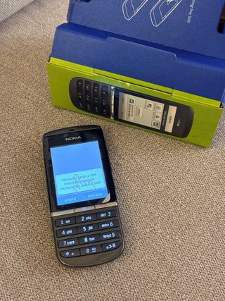Nokia Asha 300 en caja sin usar