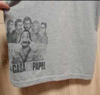Camiseta gris La Casa De Papel