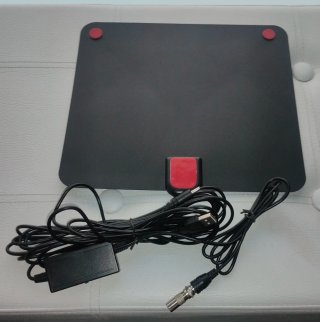 Antena TV Interior con Amplificador