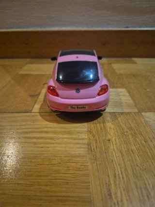 Coche teledirigido New Beetle rosa