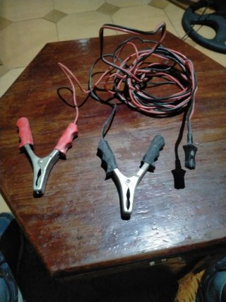 Pinzas para cargar baterías