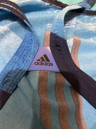 Traje de baño Adidas Mujer,  nuevo con etiquetas.