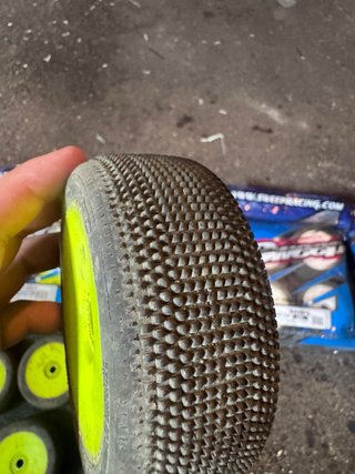 Gomme Sweep off road 1/8