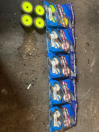 Gomme Sweep off road 1/8