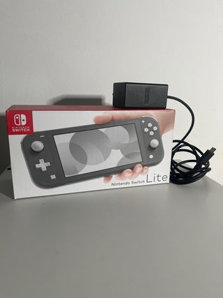 Nintendo Switch Lite + Animal Crossing