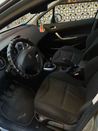 PEUGEOT 308 1.4 GASOLINA – 2008 – IMPECABLE