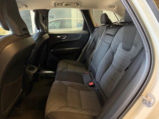 Volvo XC60 B4 core auto 197cv