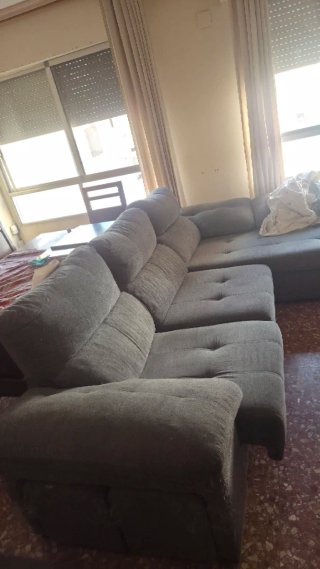 Sofá seminuevo sw vende por traslado