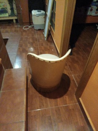 Butaca Beige Cuero Sintético