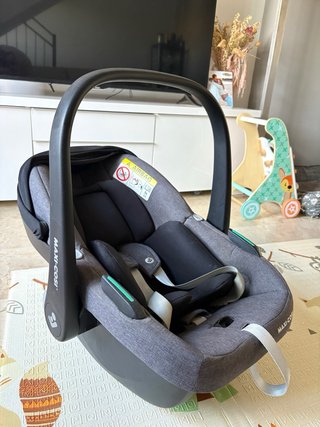 Maxi-Cosi CabrioFix. Muy poco uso.