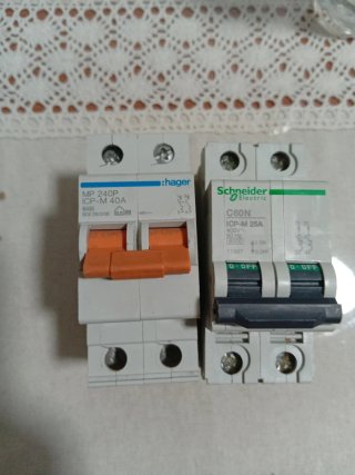 Lote 2 Interruptores ICP-M 40A y 25A