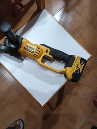 AMOLADORA RADIAL DEWALT DCG412