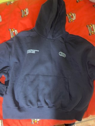 Sudadera Bershka edicion limitada
