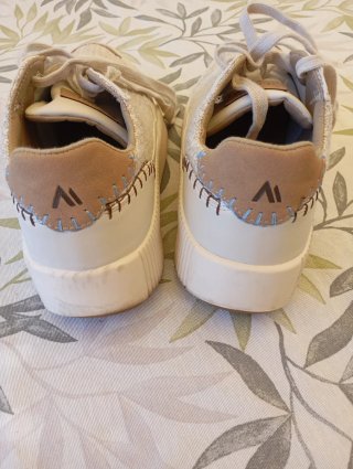 Zapatillas Senda Beige y Blancas