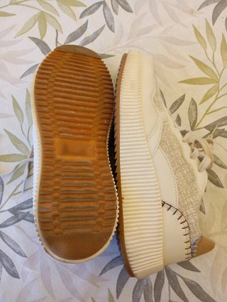 Zapatillas Senda Beige y Blancas