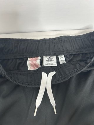 Pantalón Adidas Negro (precio negociable)