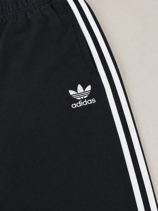 Pantalón Adidas Negro (precio negociable)