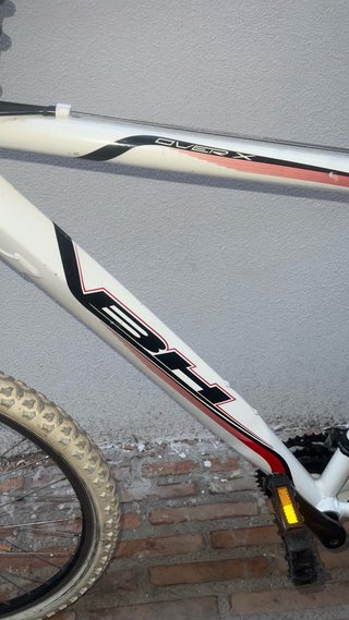 Bicicleta BH blanca
