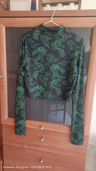 Top manga larga dragones verde