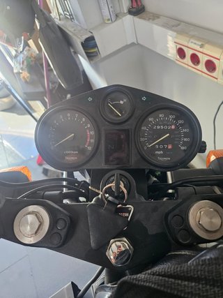 Triumph Trident 900