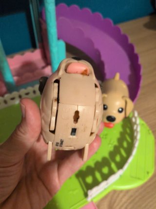 Casita de mascotas con accesorios
