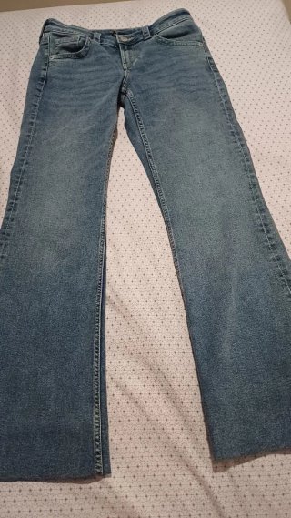 Pantalones vaqueros campana