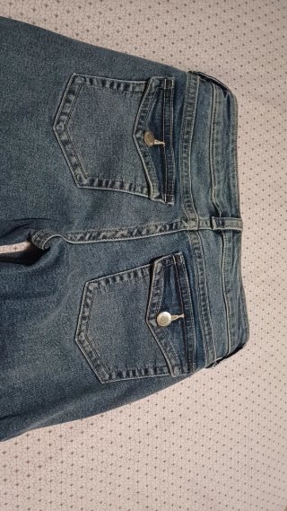 Pantalones vaqueros campana