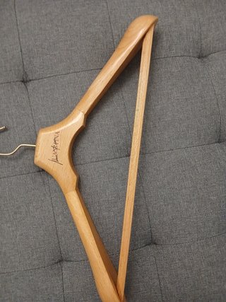 Percha Madera Vintage Original JUAN PINA