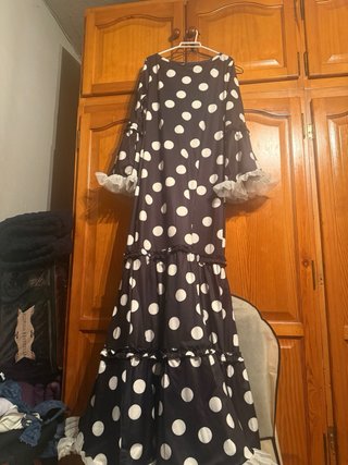 Traje de Gitana Lunares Negro y Blanco cada uno 40